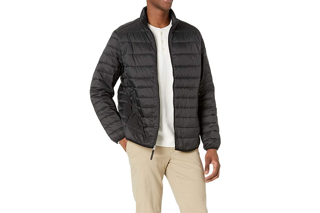 chaqueta plegable y resistente al agua amazon essentials aspecto