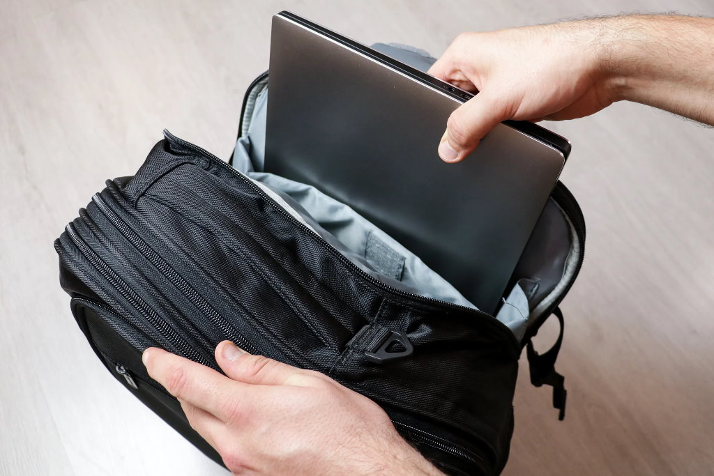 mochila de viaje amazonbasics carry on travel backpack portatil