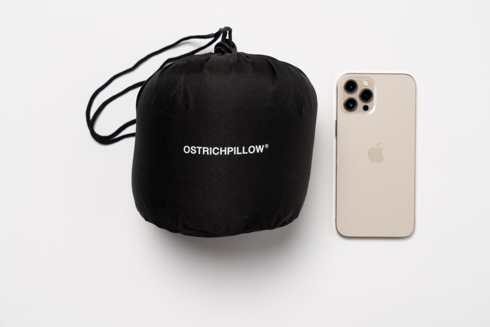 tamaño bolsa de transporte ostrichpillow go