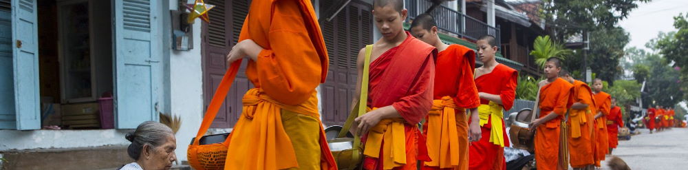 Tak Bat Luang Prabang Laos